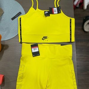 Women’s Nike workout set Large